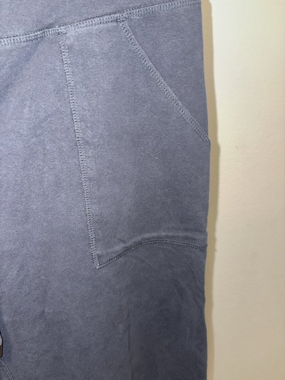 Danskin Now Womens Size XL 16/18 Comfy Stretch Capri Pants  36X16 - Picture 5 of 8